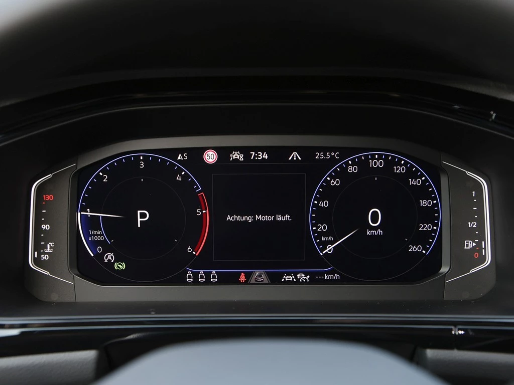 Volkswagen T-Roc 2.0 TDI DSG Style AHK, RFK, Pano
