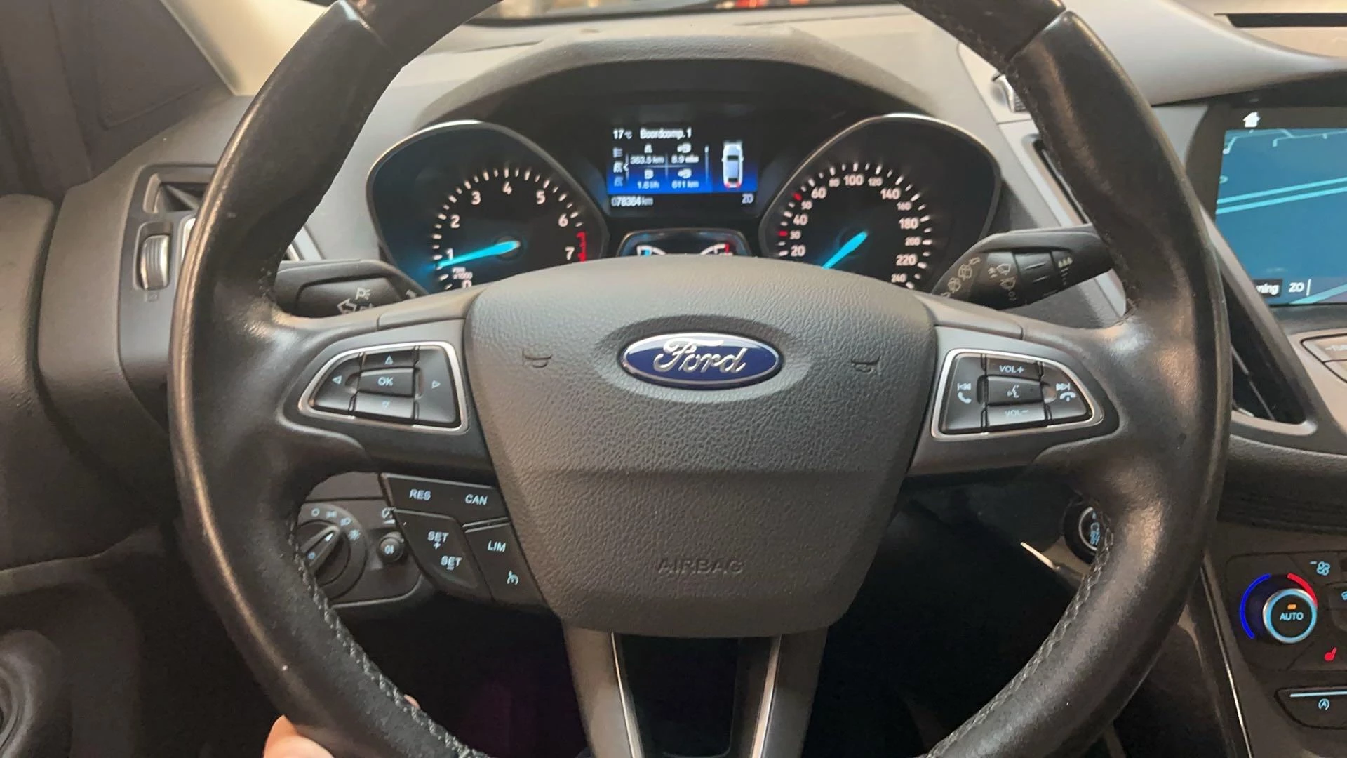 Ford-Kuga-image-11