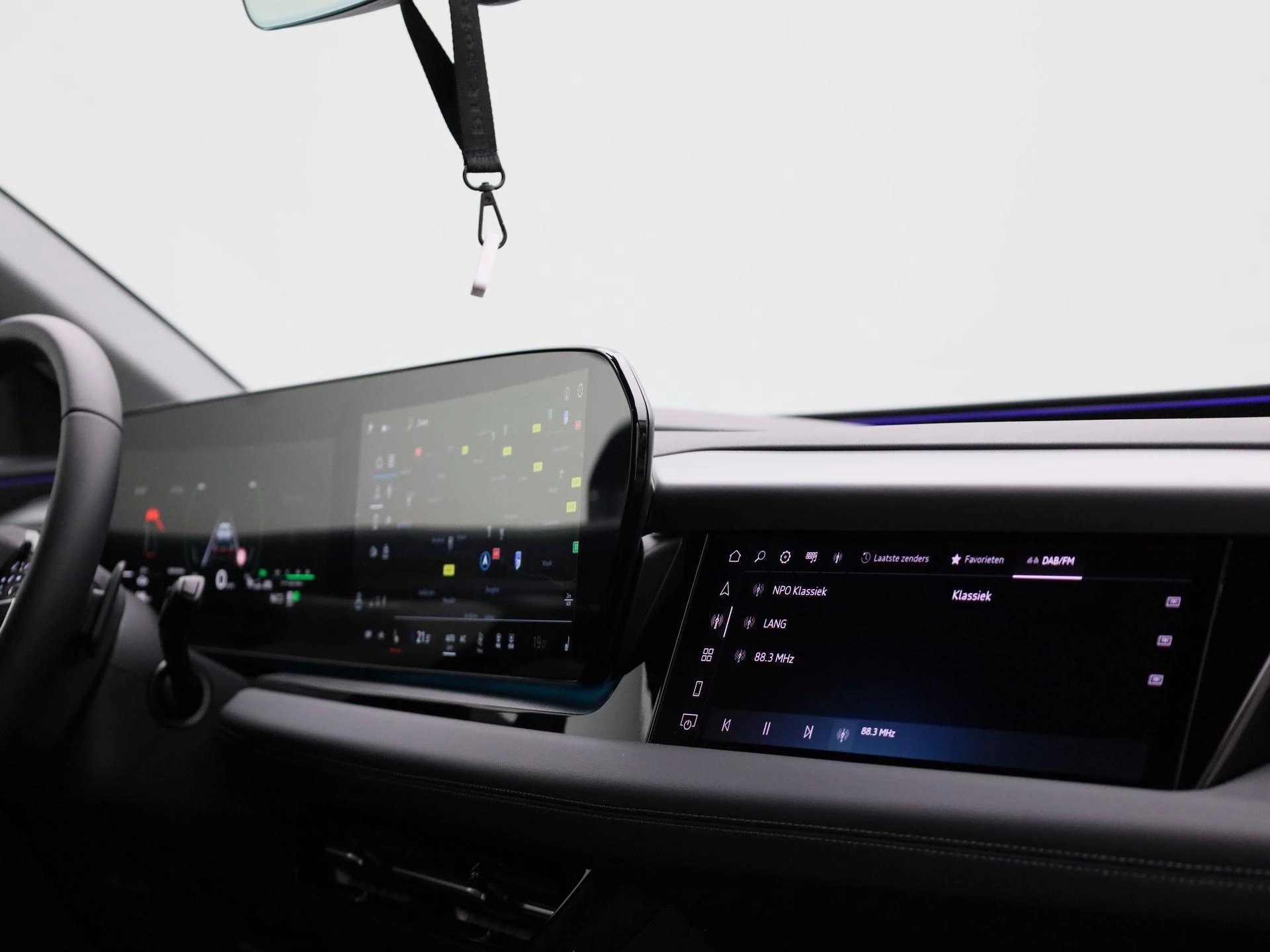 Audi-Q6 e-tron-image-46