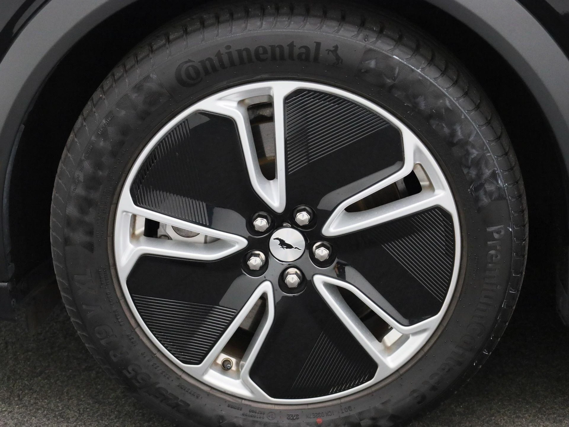 Ford Mustang Mach-E 72kWh Standard Range RWD