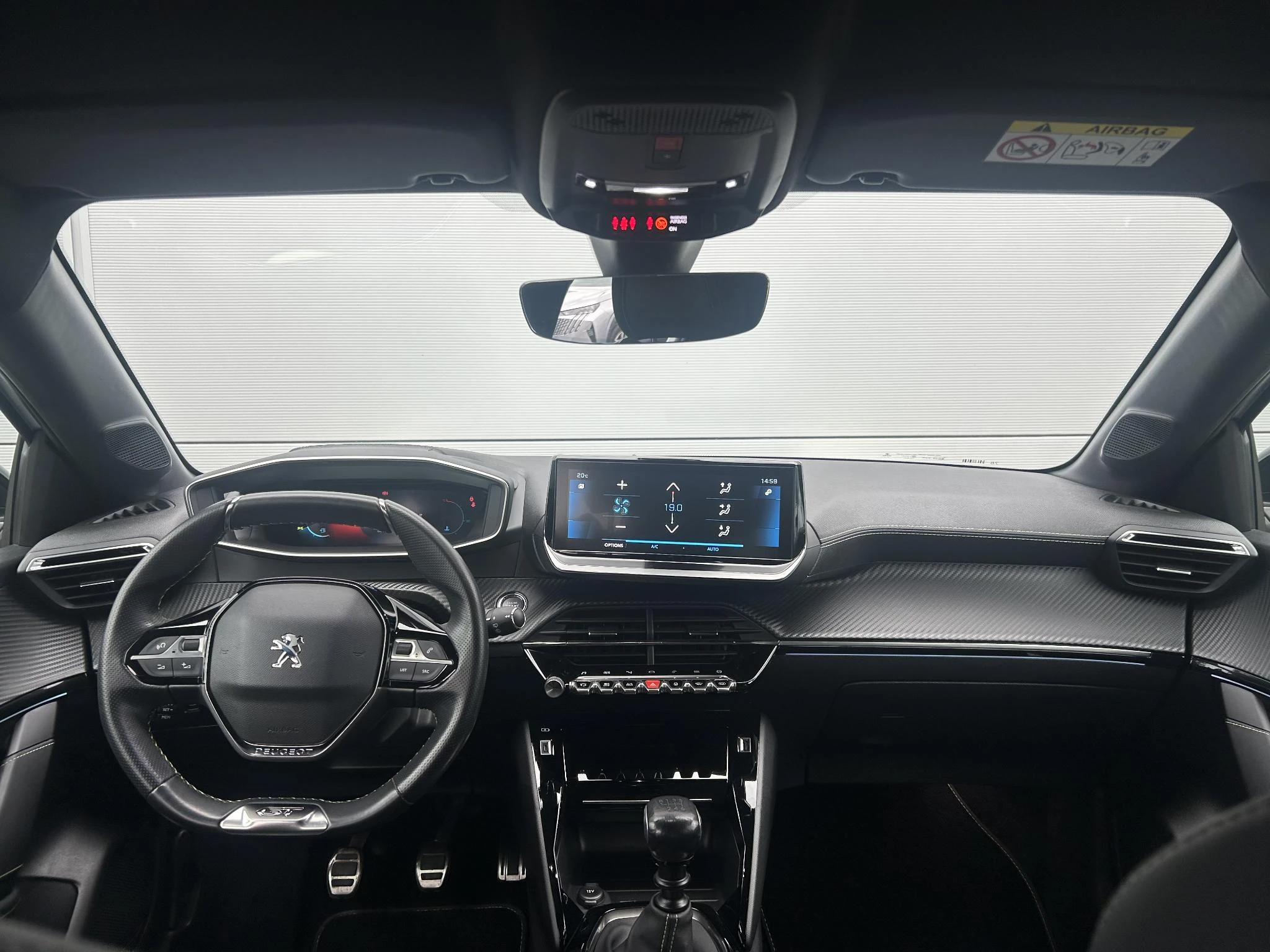 Peugeot-208-image-9