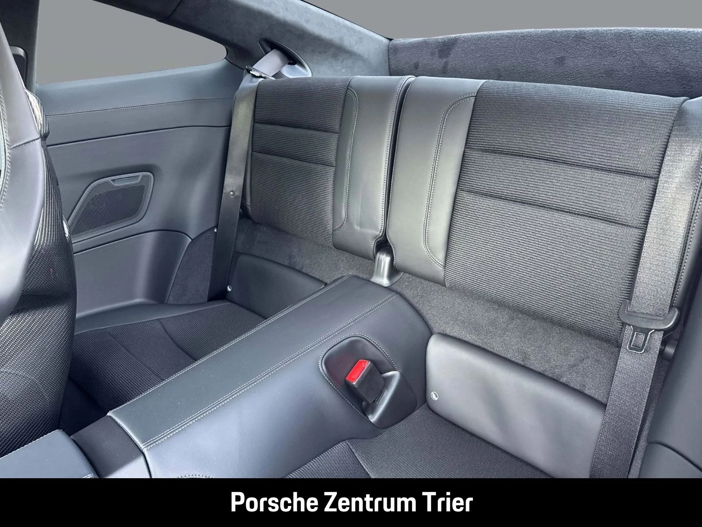 Porsche 911 992 GT3 mit Touring-Paket Liftsystem-VA BOSE gt3 mit touring-paket