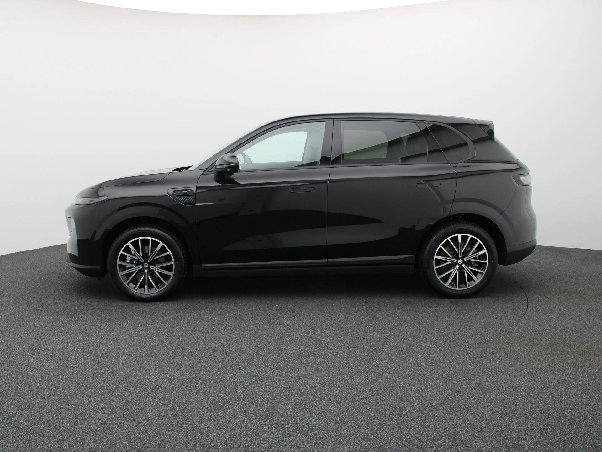 Leapmotor-B10-image-3