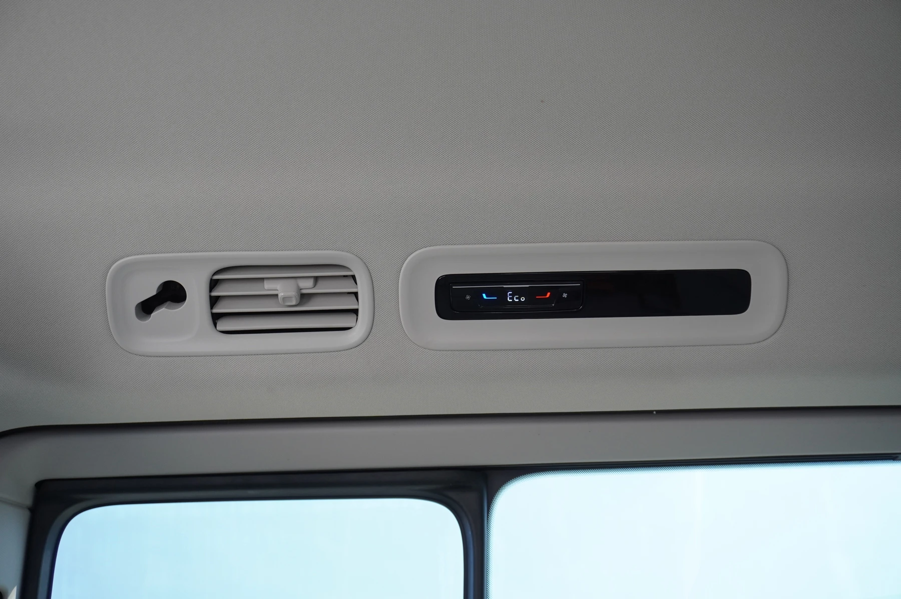 Volkswagen-ID. Buzz-image-12