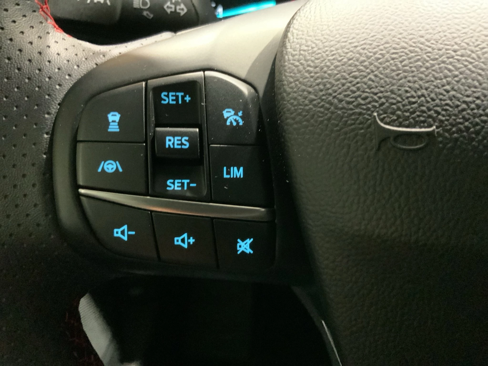 Ford Focus ST-Line Turnier Aut.*ACC*KAM*NAVI*LED*WINTER-PKT.