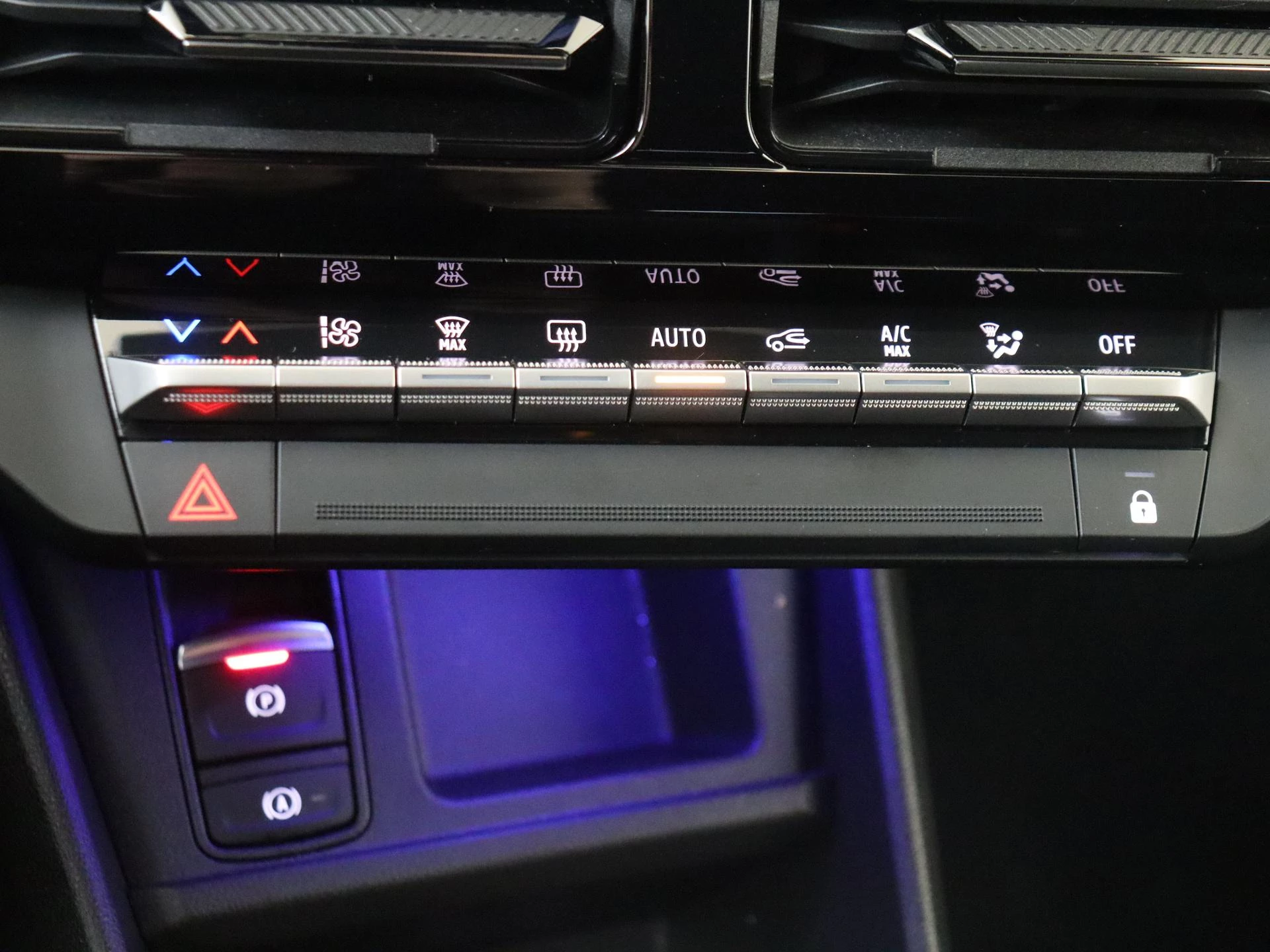 Nissan-Micra-image-23