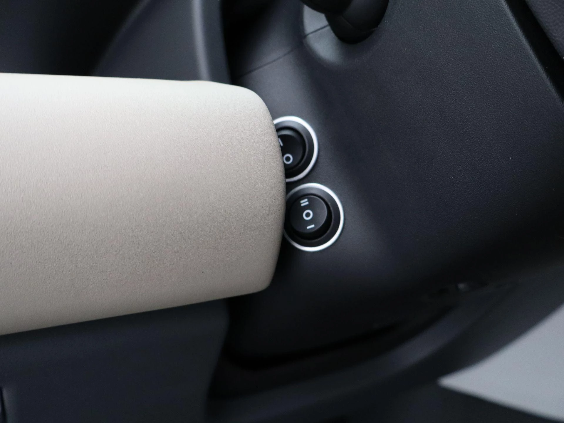 Land Rover-Defender-image-29