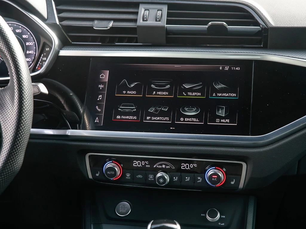 Audi Q3 40 TDI S line Navi Panorama AHK Kamera