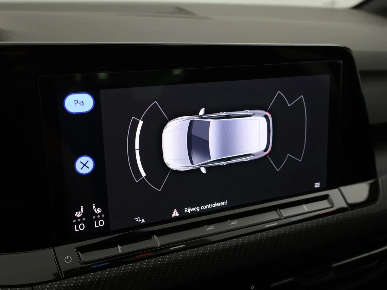 Volkswagen-Golf-image-17