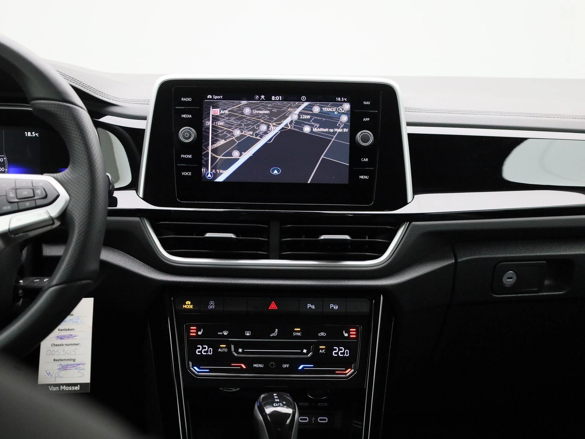 Volkswagen-T-Roc-image-8