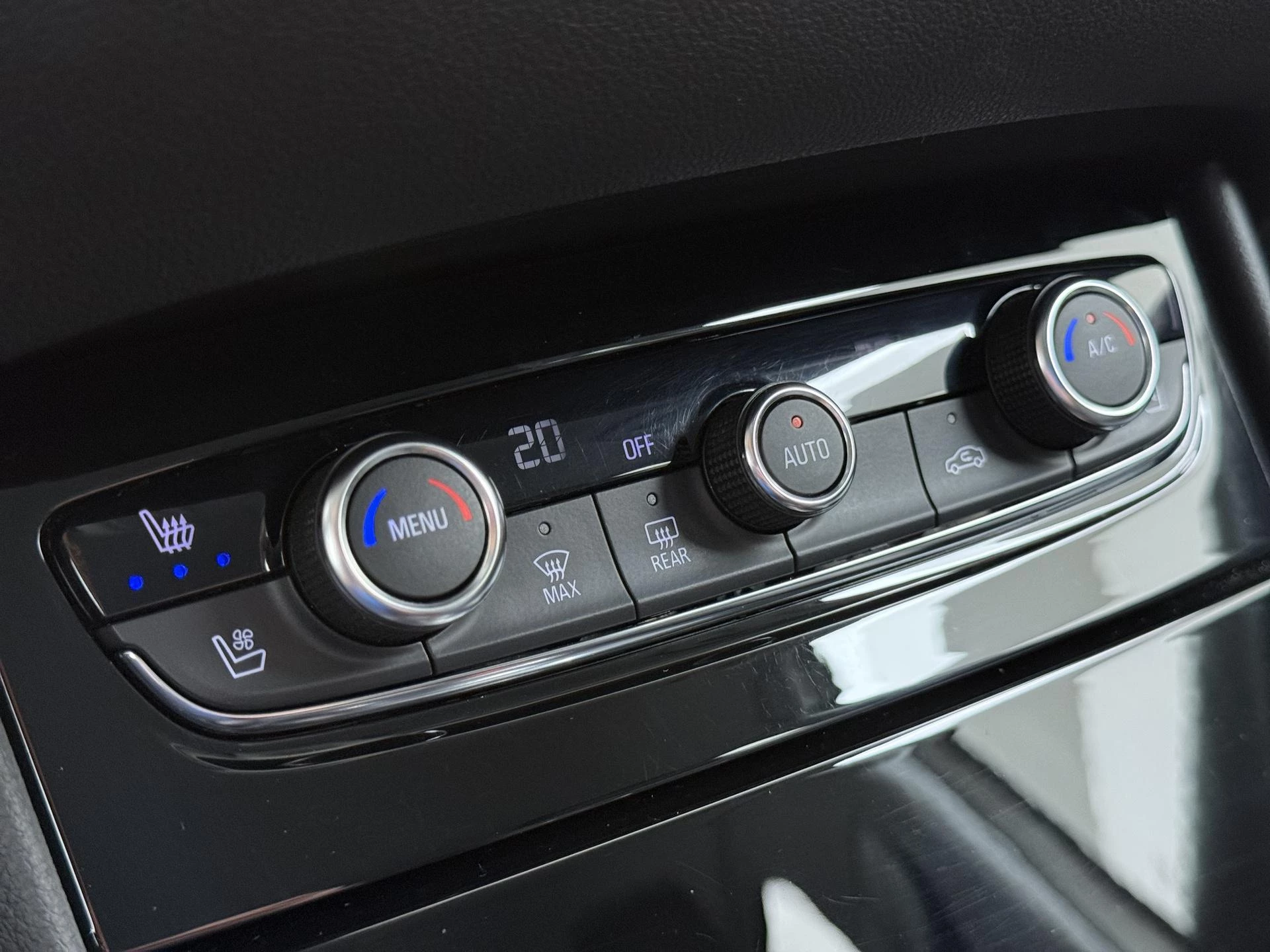 Opel Grandland X 1.6 Turbo Hybrid Business Elegance