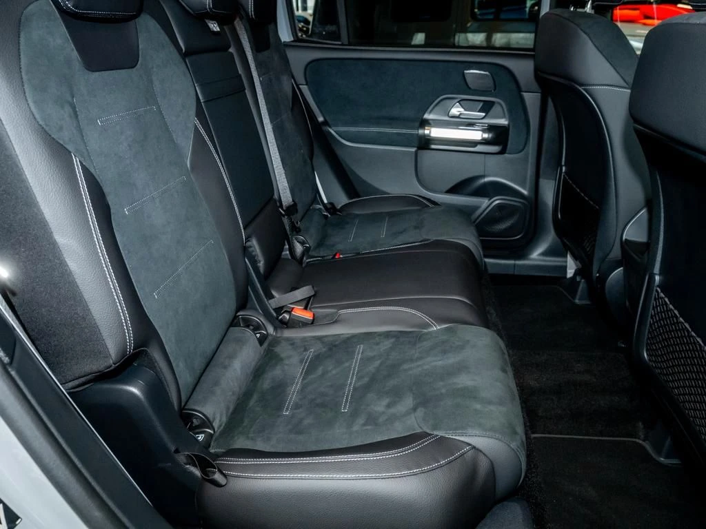 Mercedes-Benz-GLB 200 d-image-11
