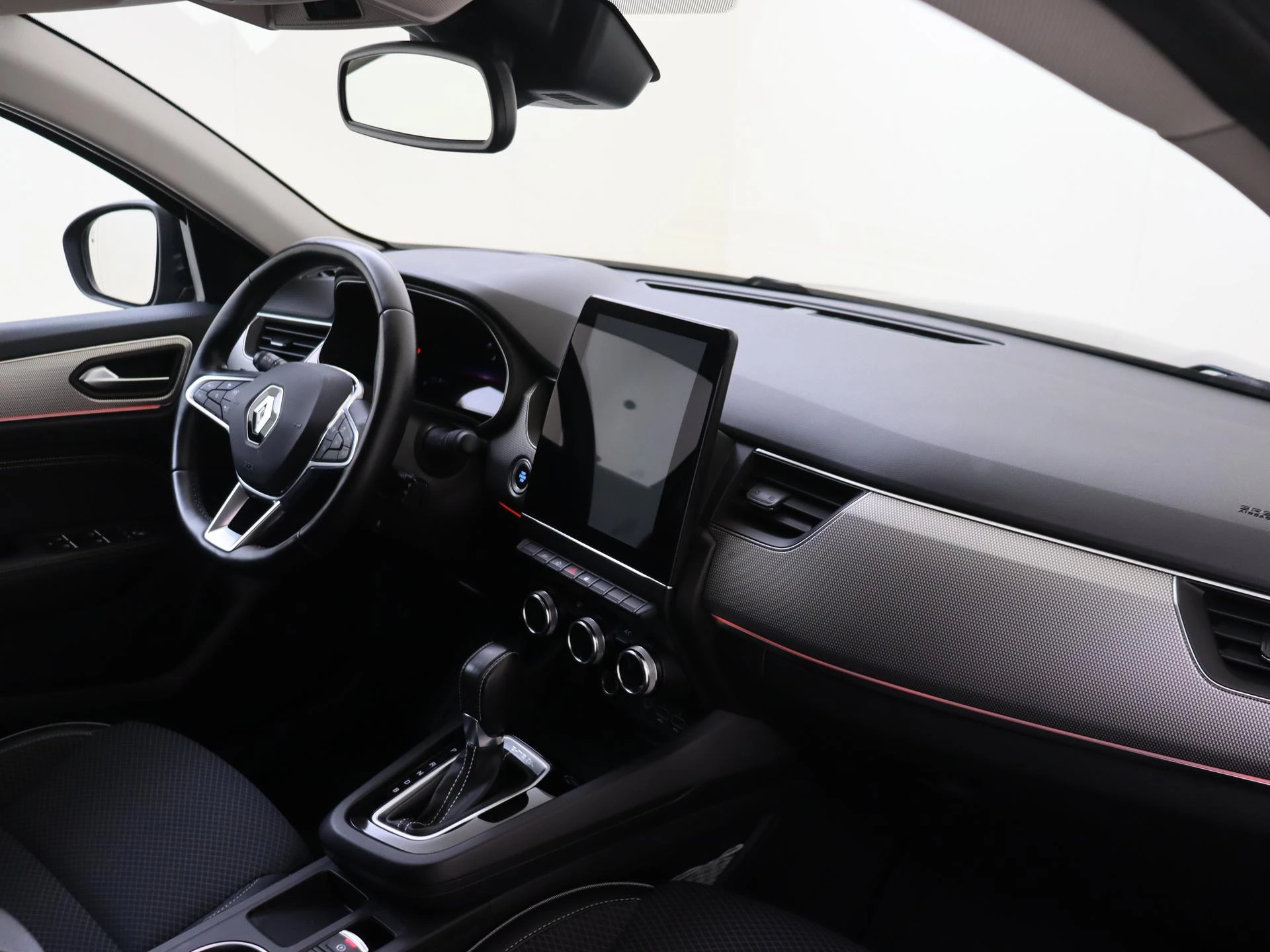 Renault-Arkana-image-11