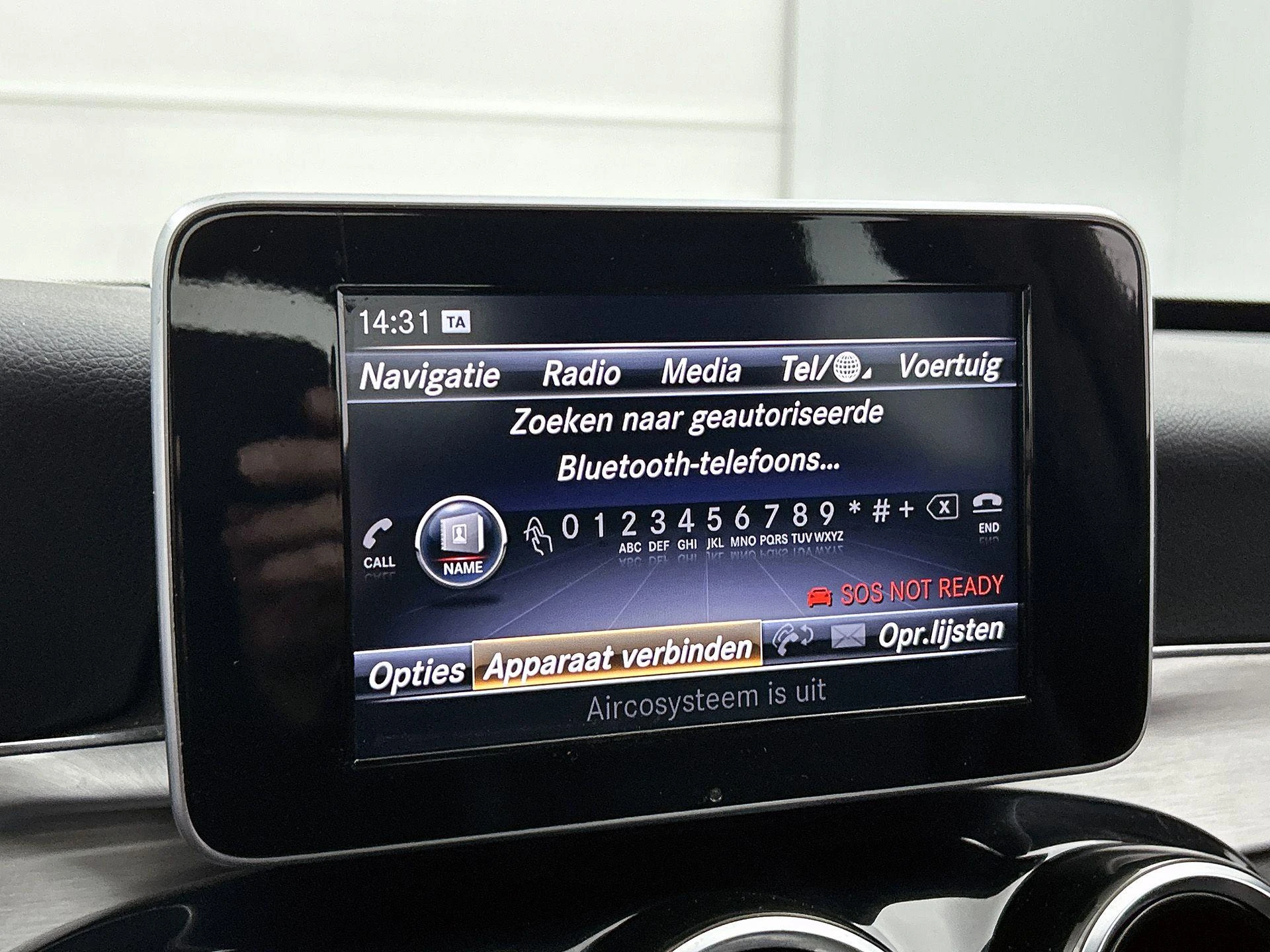 Mercedes-Benz-C-Klasse-image-15