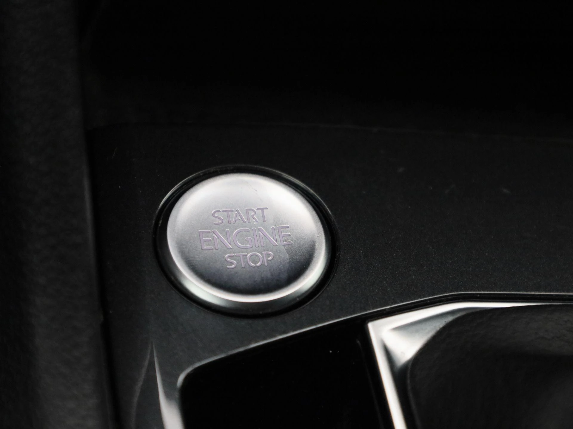 Volkswagen-Tiguan-image-20