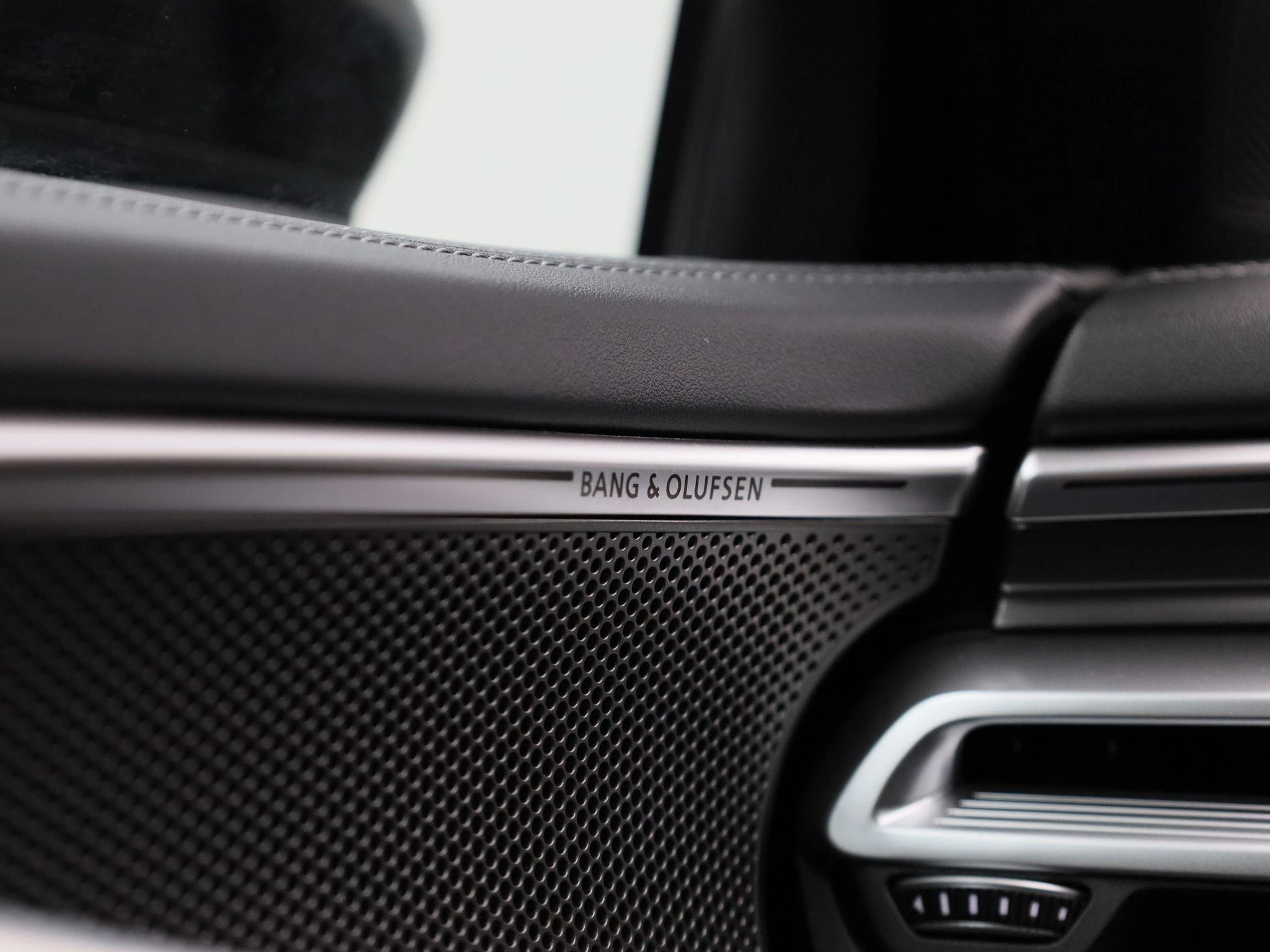 Audi A6 Avant 2.0 e-hybrid quattro S Competition 367 PK