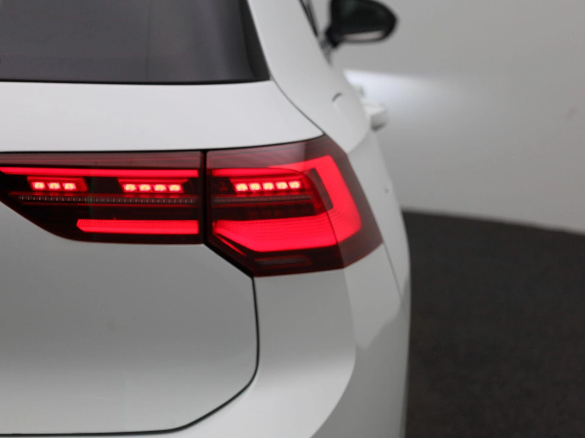 Volkswagen-Golf-image-41