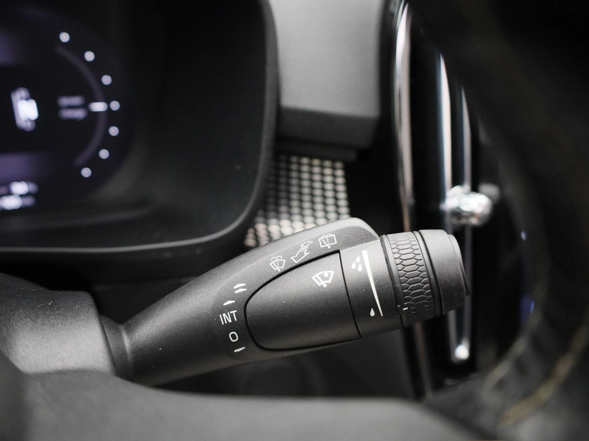 Volvo-XC40-image-23