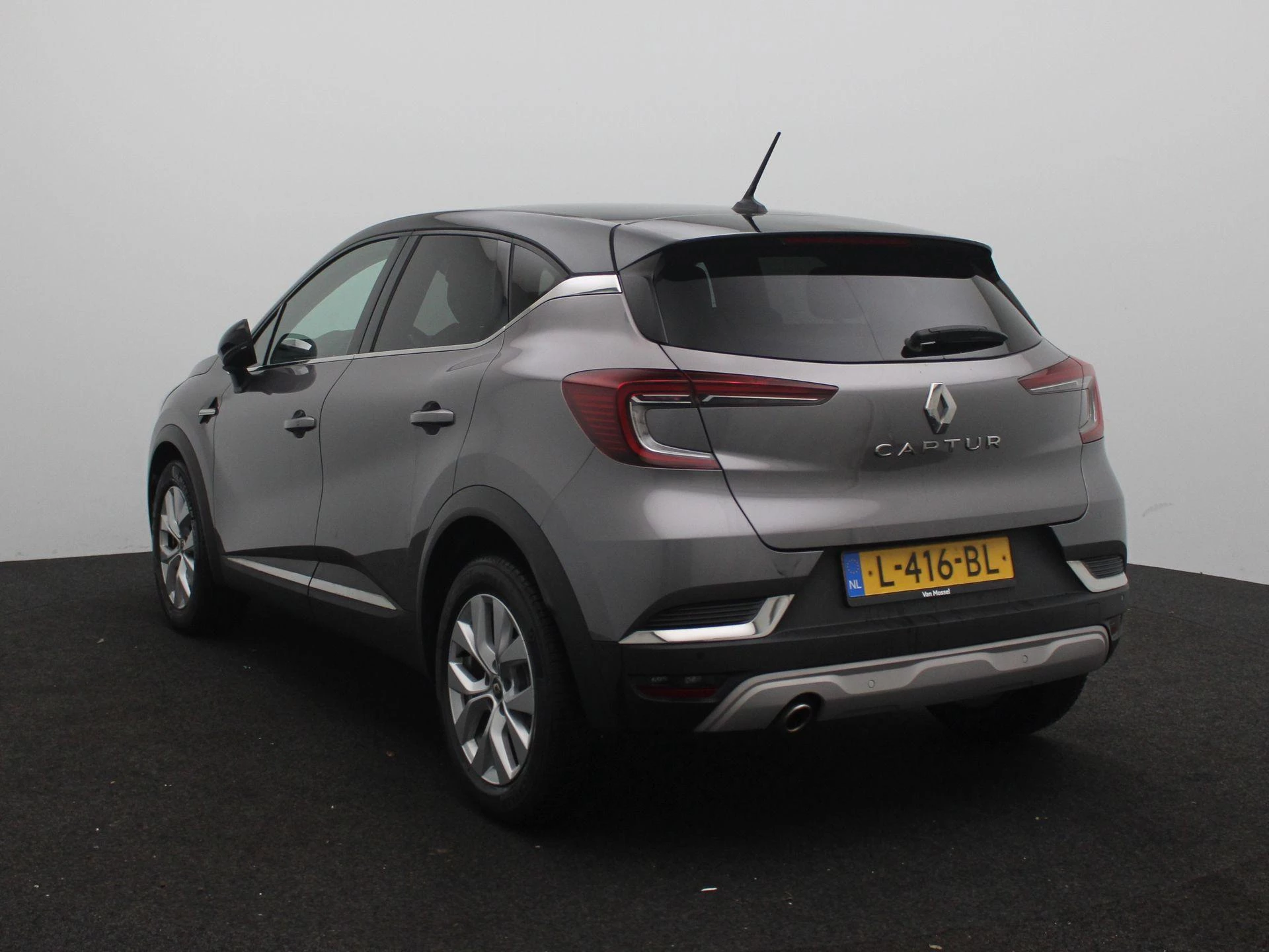 Renault-Captur-image-1
