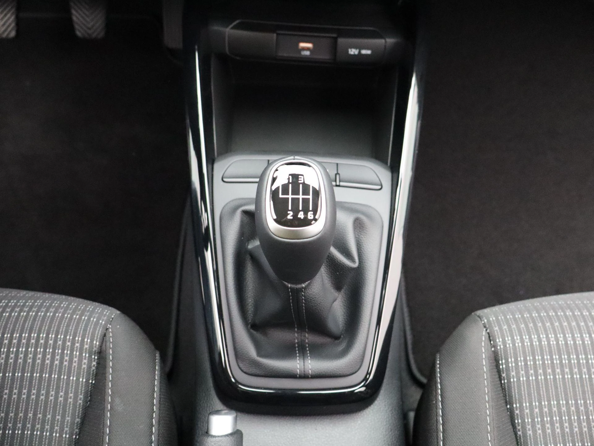 Kia-Stonic-image-9