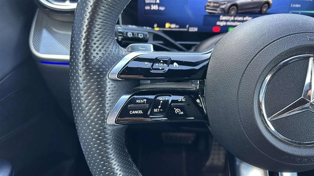 Mercedes-Benz-GLC-image-11