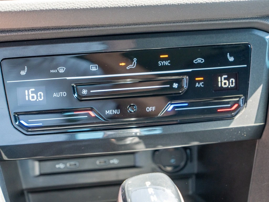Volkswagen-Tiguan-image-16
