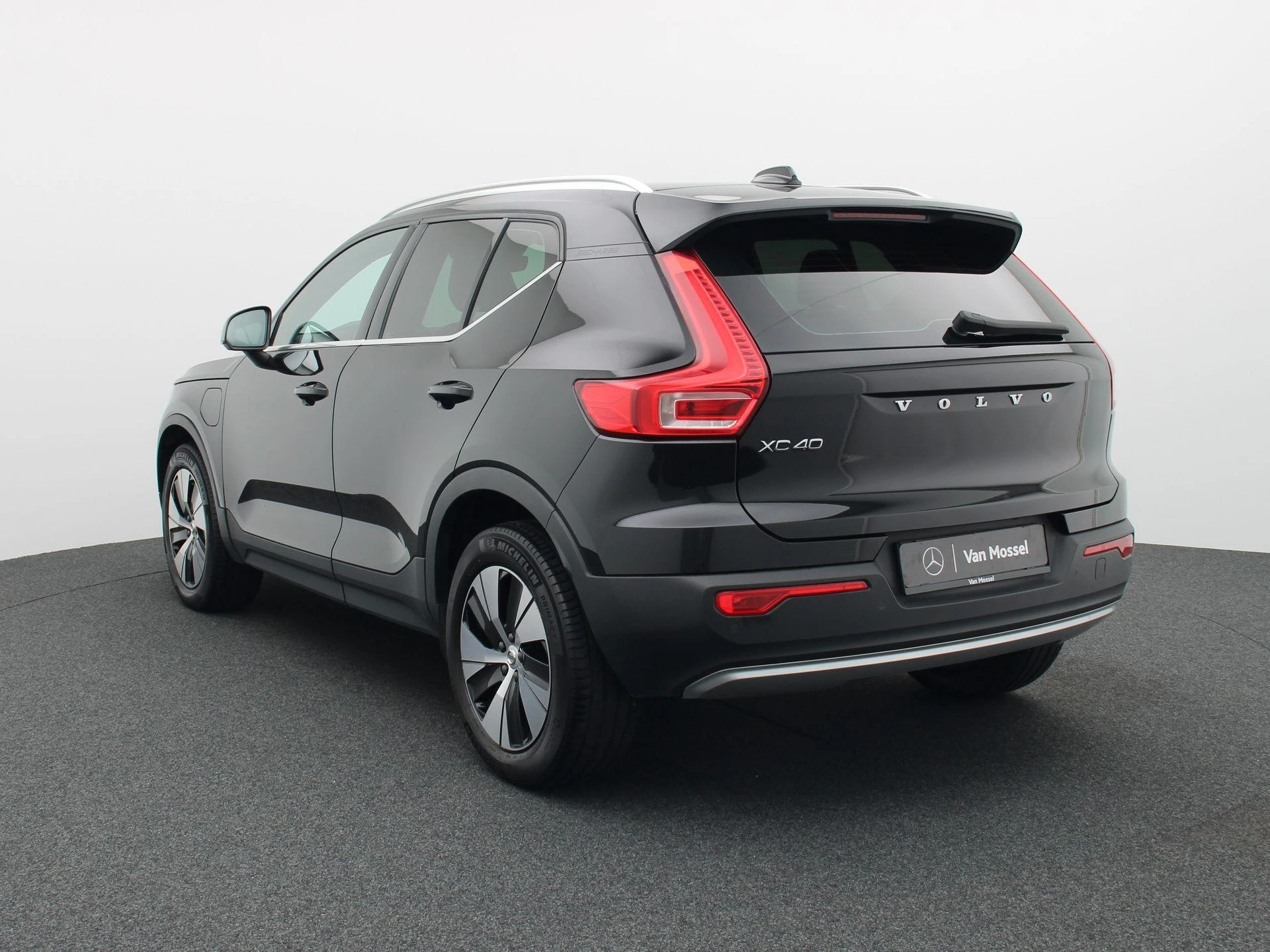 Volvo-XC40-image-1