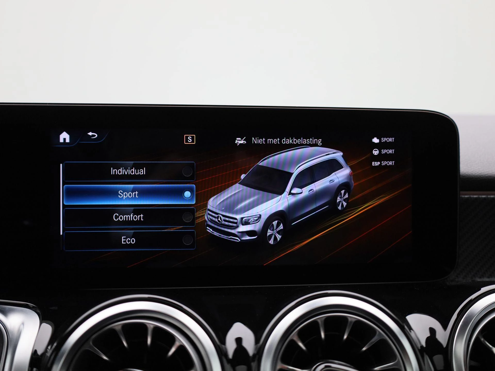 Mercedes-Benz GLB 200 4MATIC AMG Line