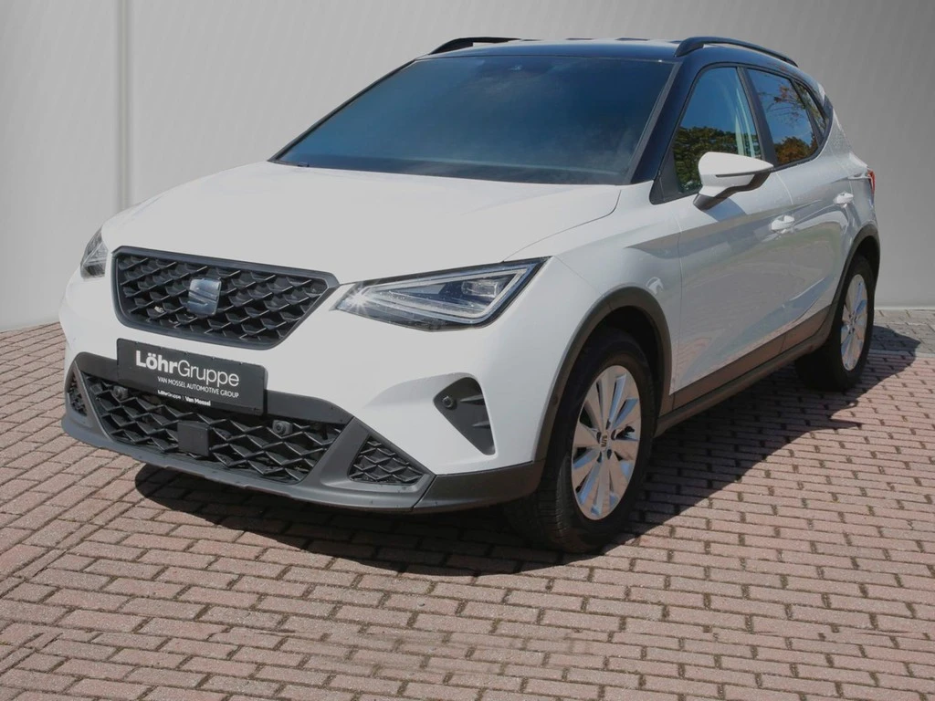 SEAT-Arona-image-1