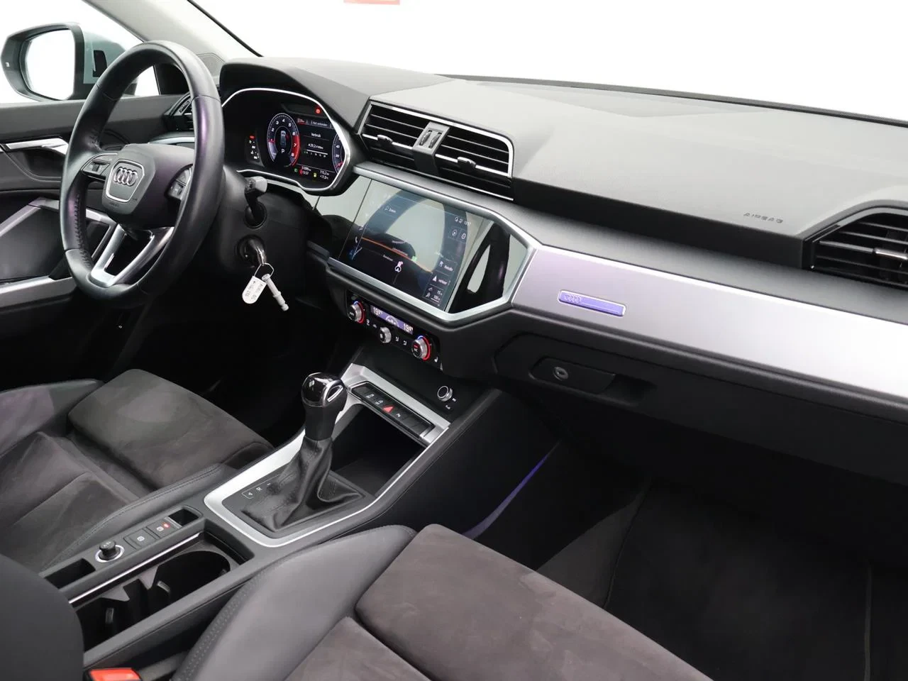 Audi-Q3-image-6