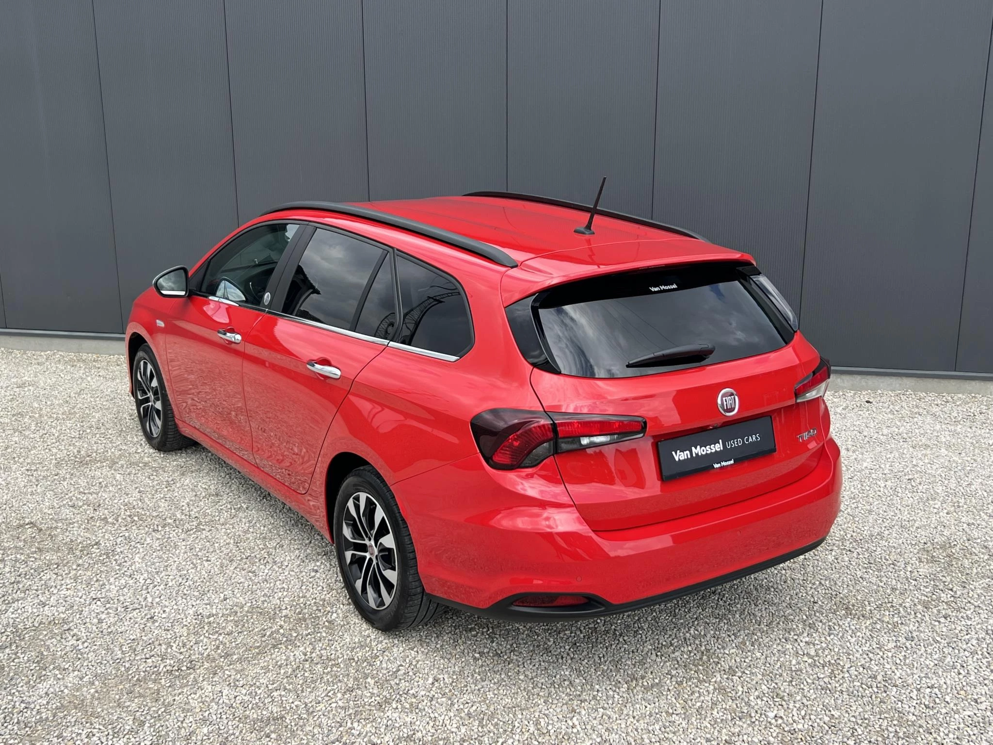 Fiat Tipo Stationwagon 1.4 Turbo Mirror