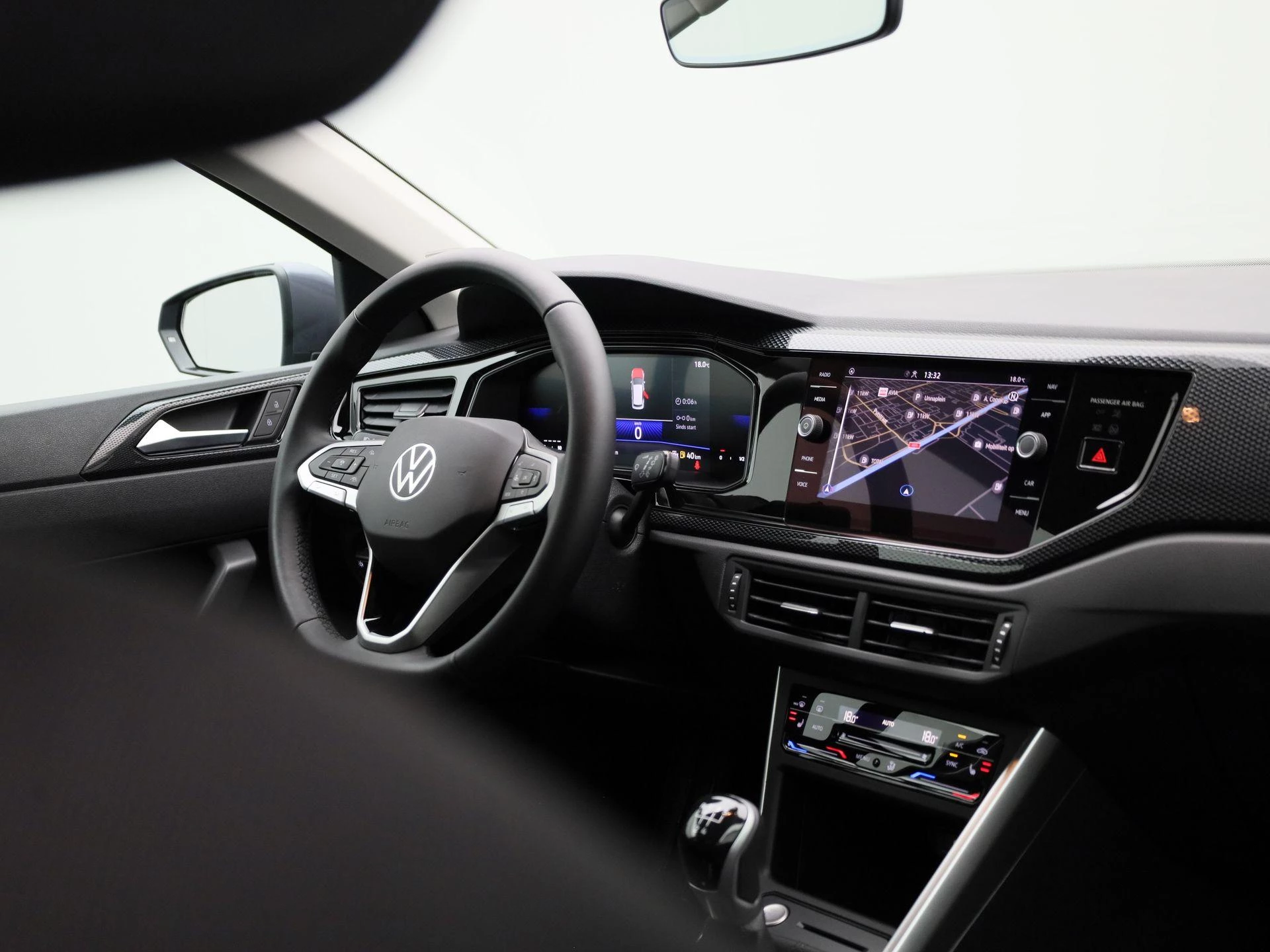 Volkswagen-Polo-image-33