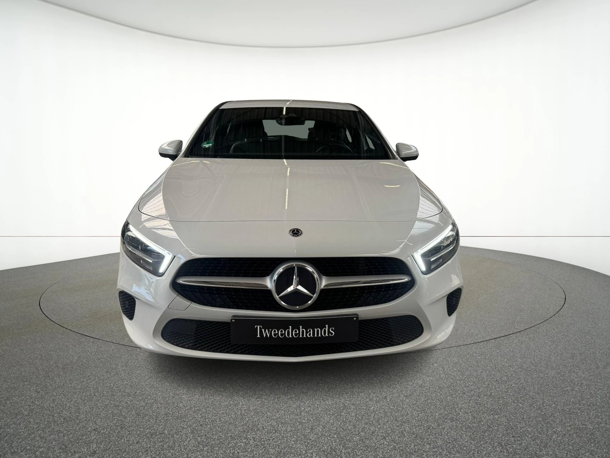 Mercedes-Benz Classe A 180 d Business Solution + TREKHAAK + MULTIBEAM + LEDER +