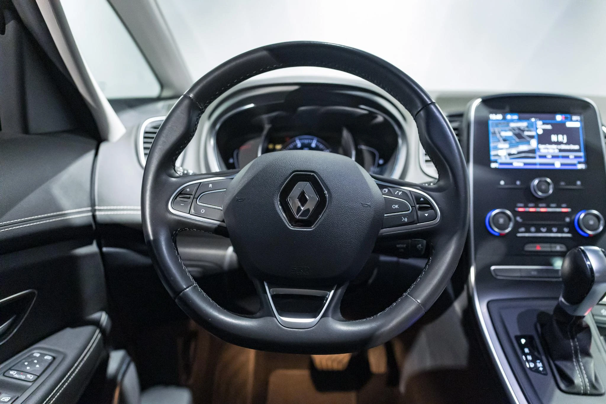 Renault-Grand Scénic-image-25