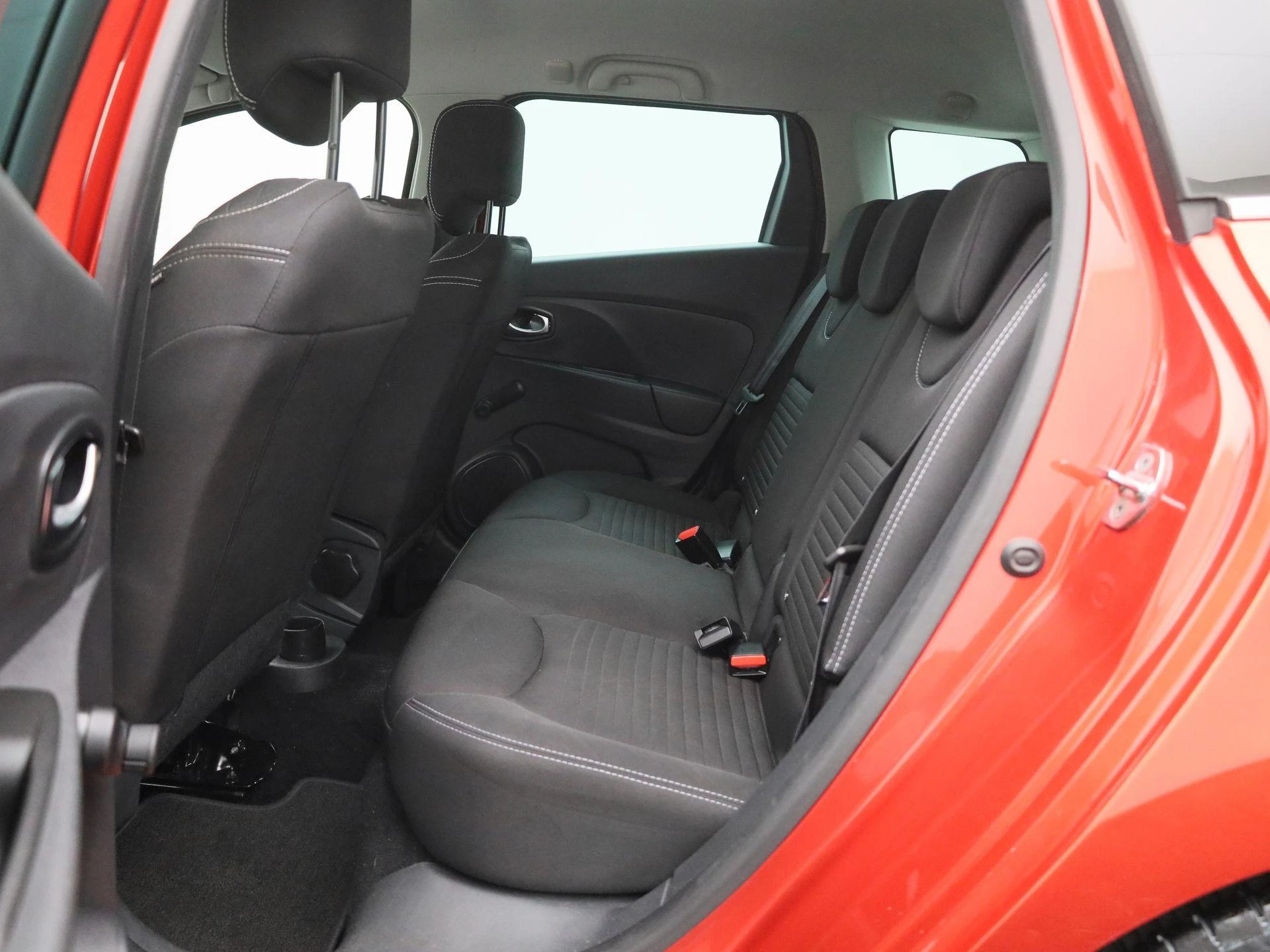 Renault-Clio-image-11