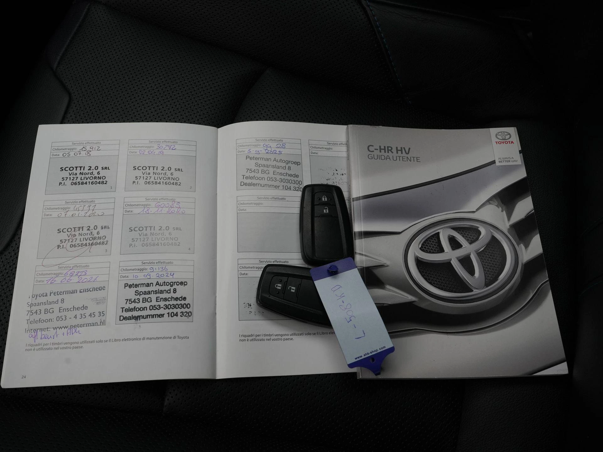 Toyota C-HR 1.8 Hybrid Bi-Tone