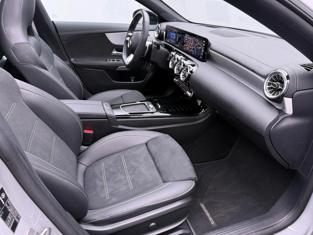 Mercedes-Benz-CLA-image-7