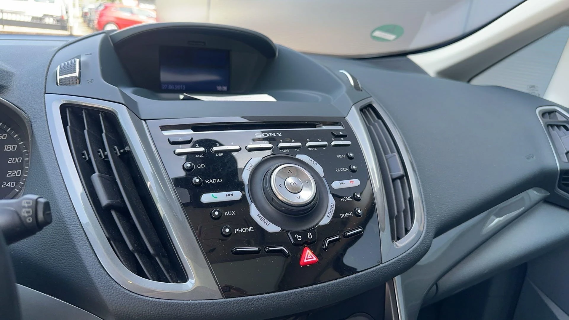 Ford-C-MAX-image-7