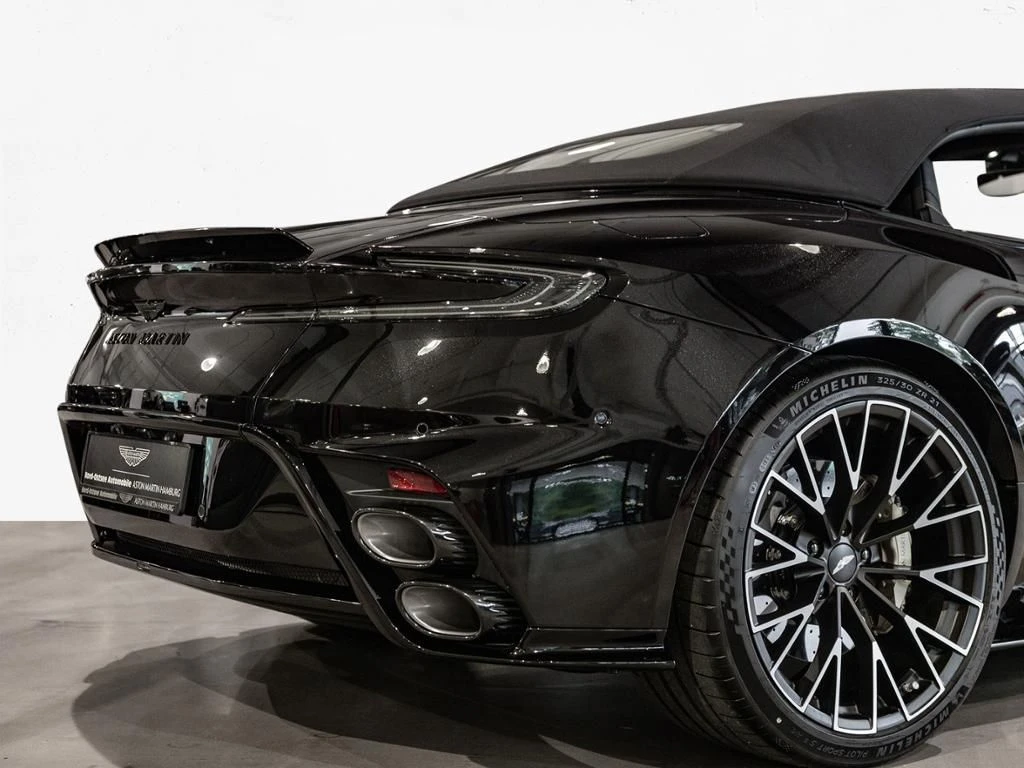 Aston Martin-DB12-image-9
