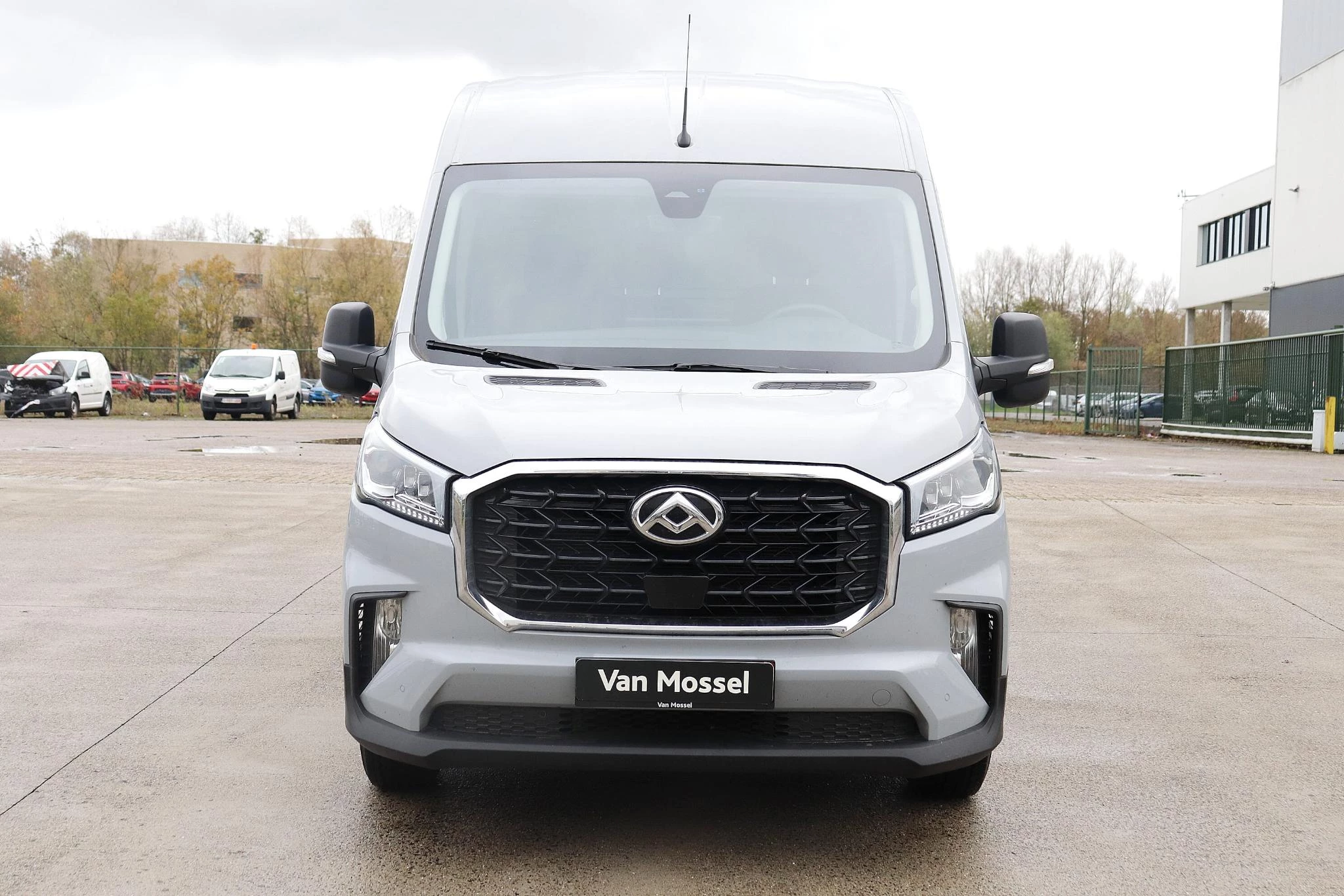 Maxus-Deliver9-image-1