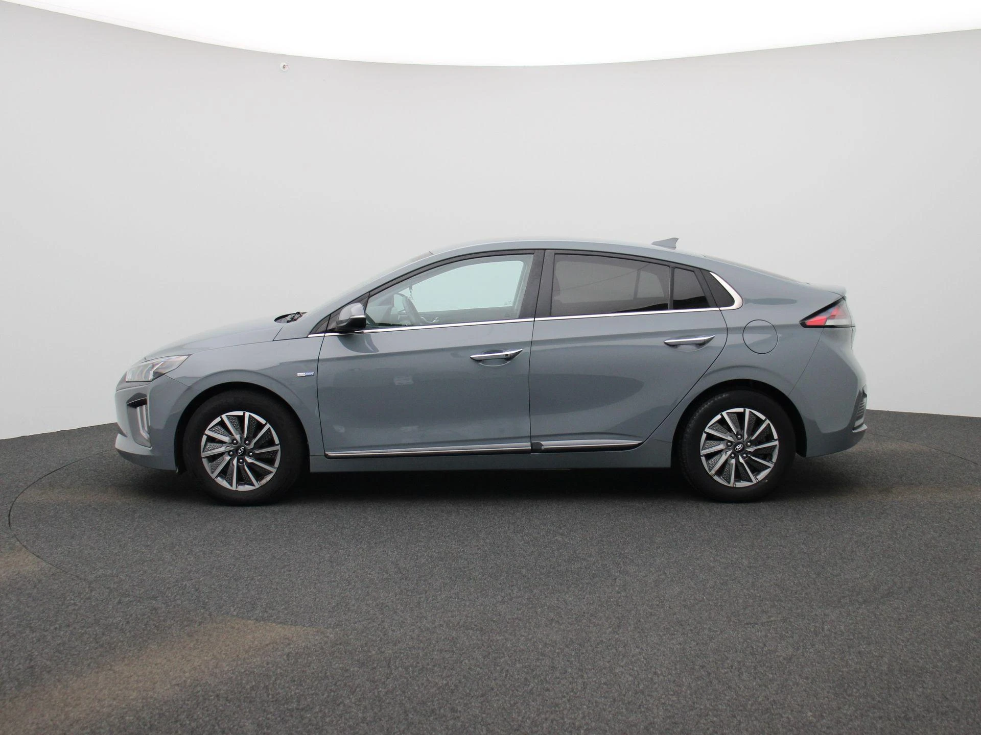 Hyundai-IONIQ-image-4