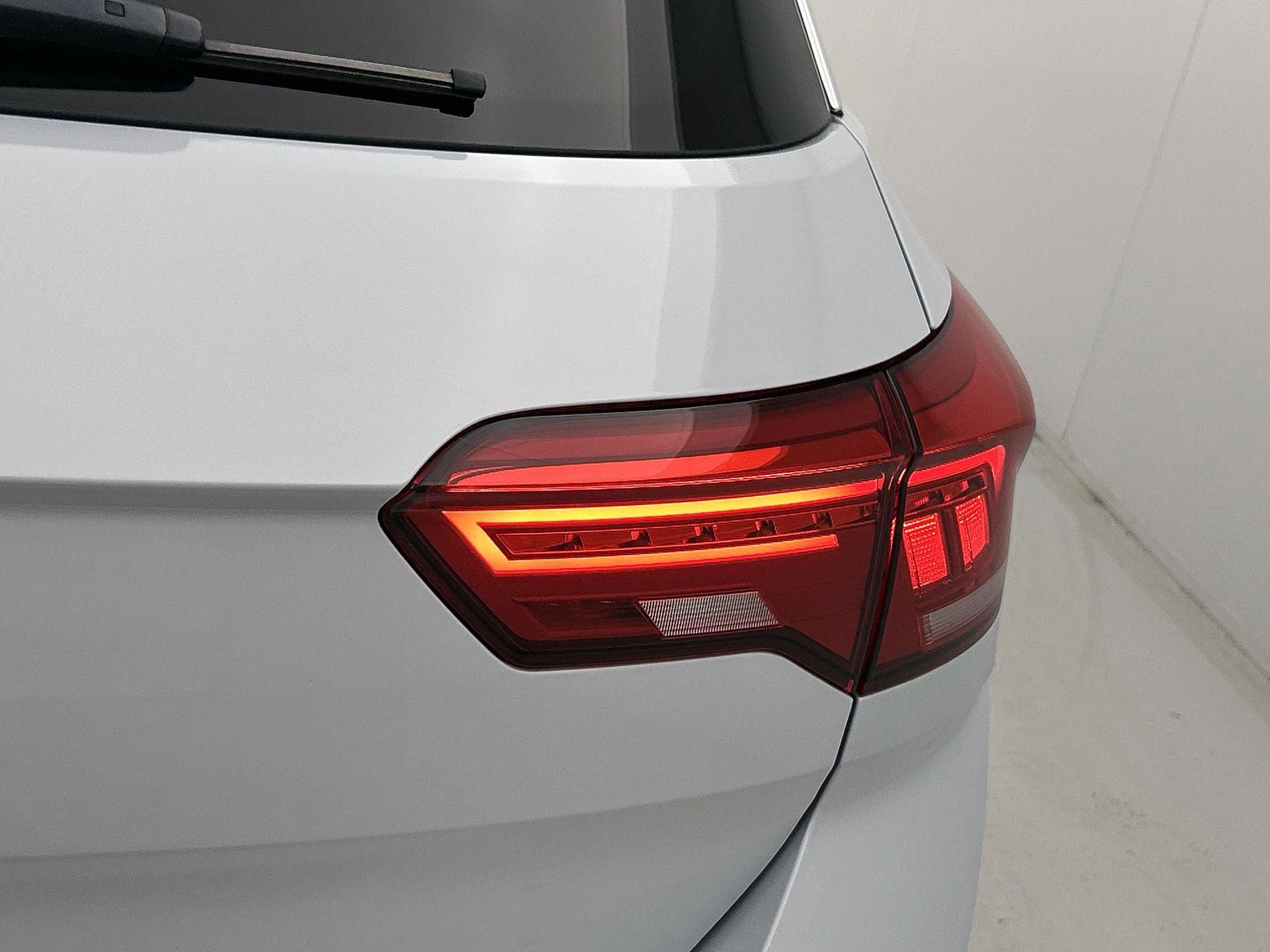 Volkswagen-T-Roc-image-14