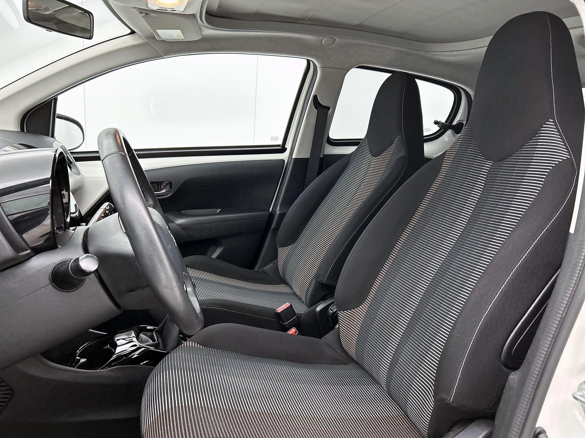 Peugeot-108-image-29