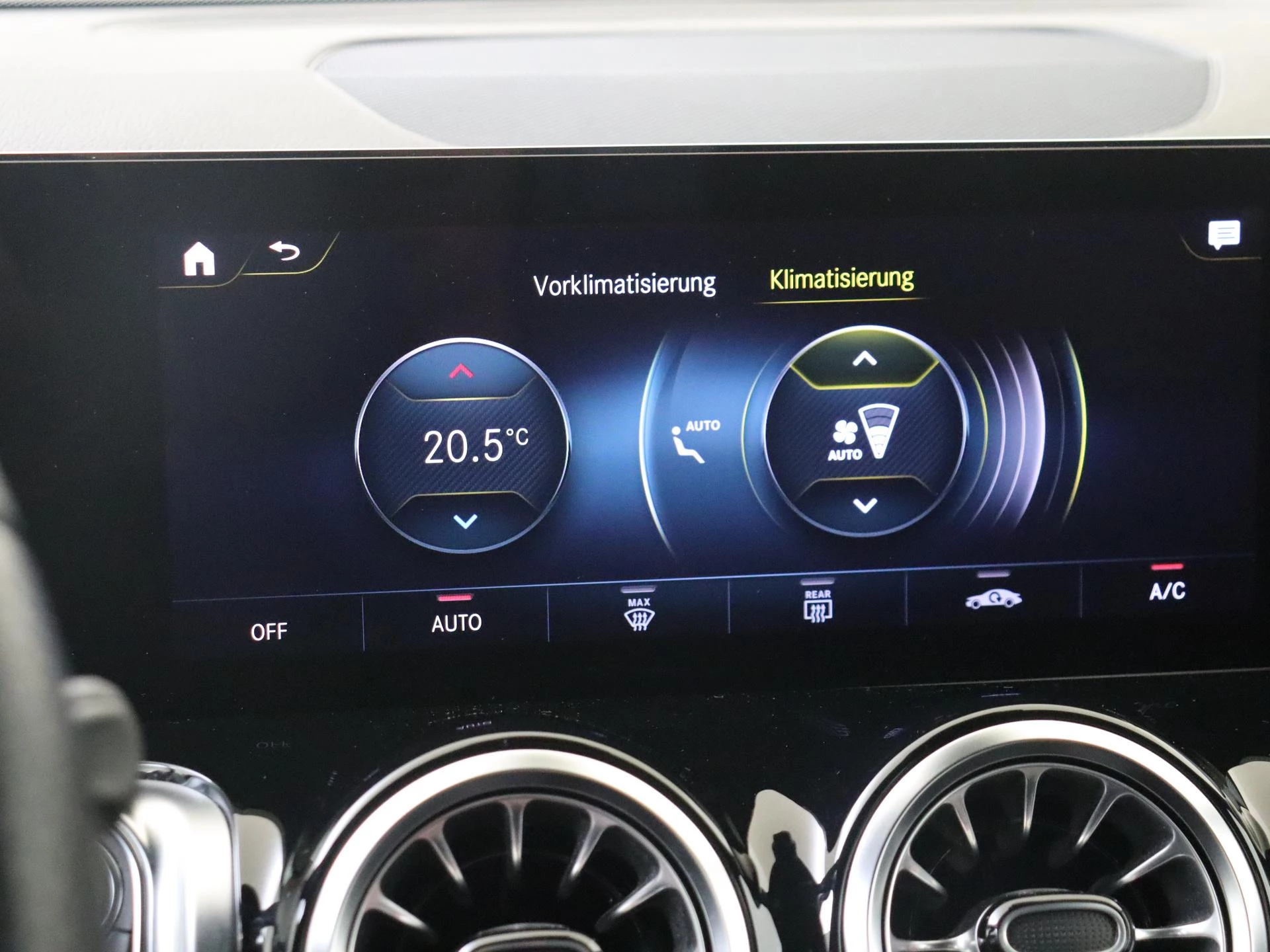 Mercedes-Benz EQB 250 AMG Line 67 kWh