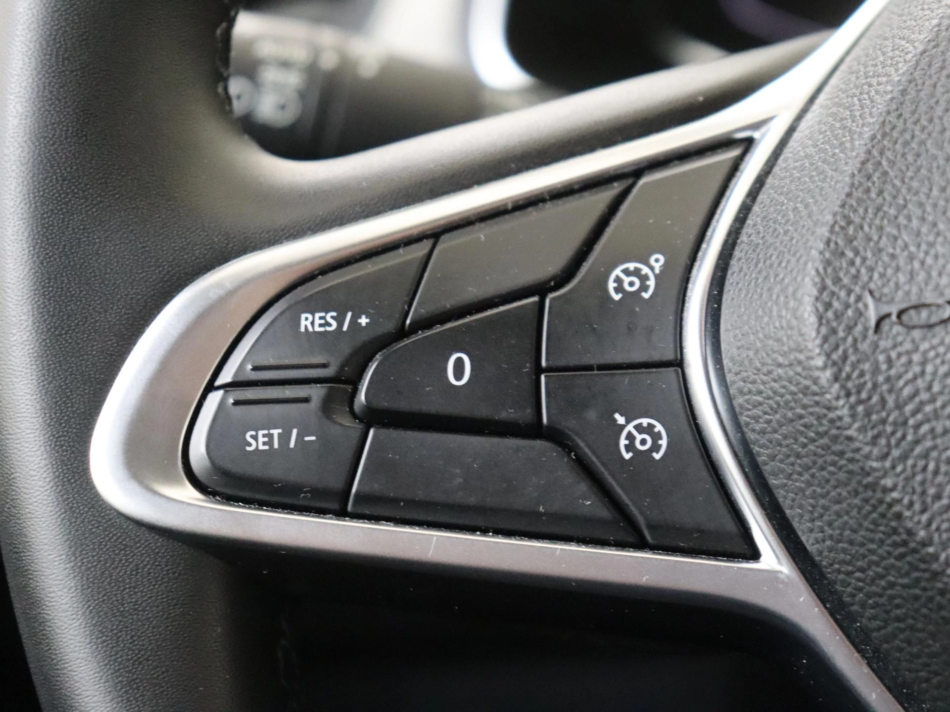 Renault-Captur-image-16