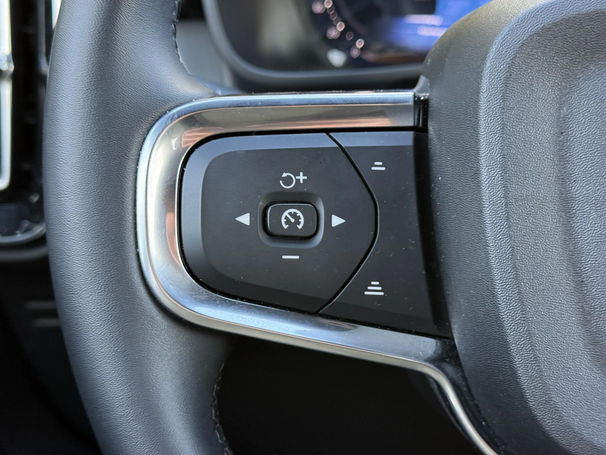 Volvo-XC40-image-22