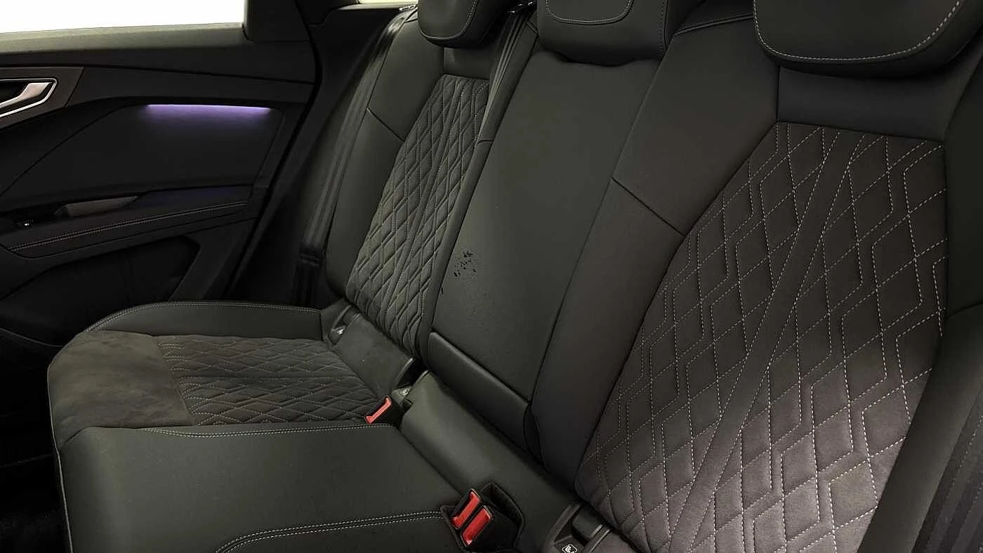 Audi-Q4 e-tron-image-6