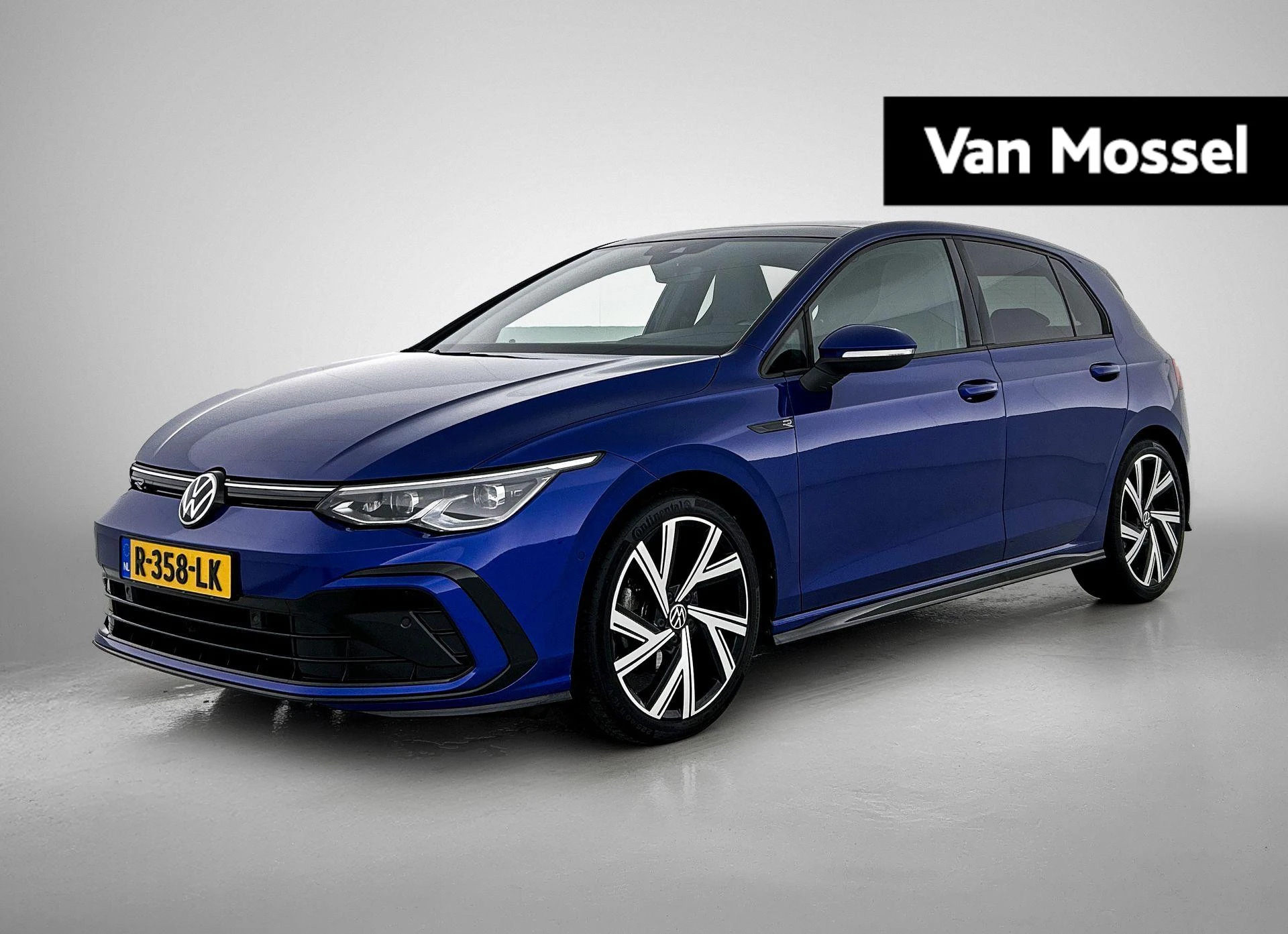 Volkswagen-Golf-image-0
