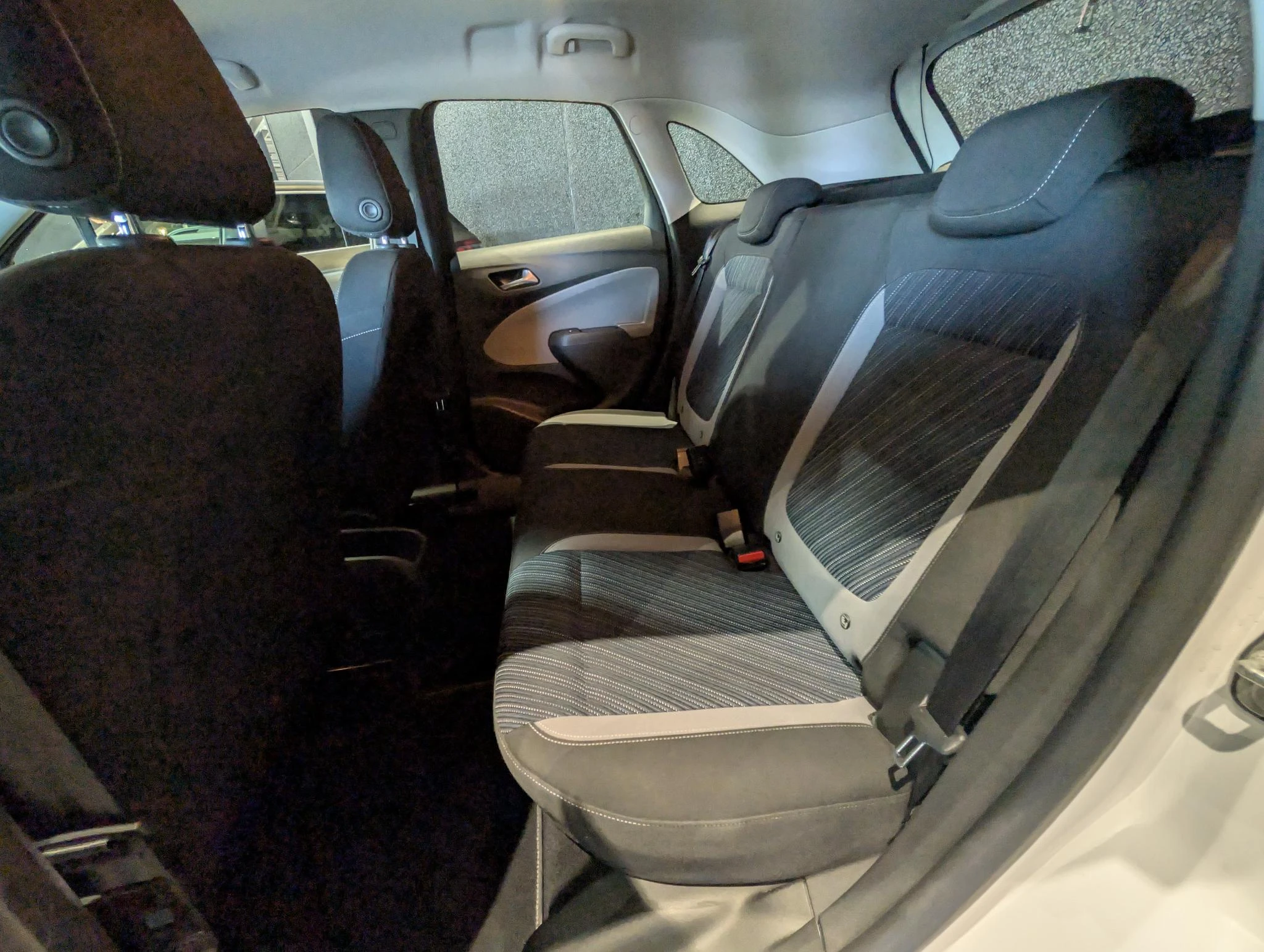 Opel-Crossland X-image-13