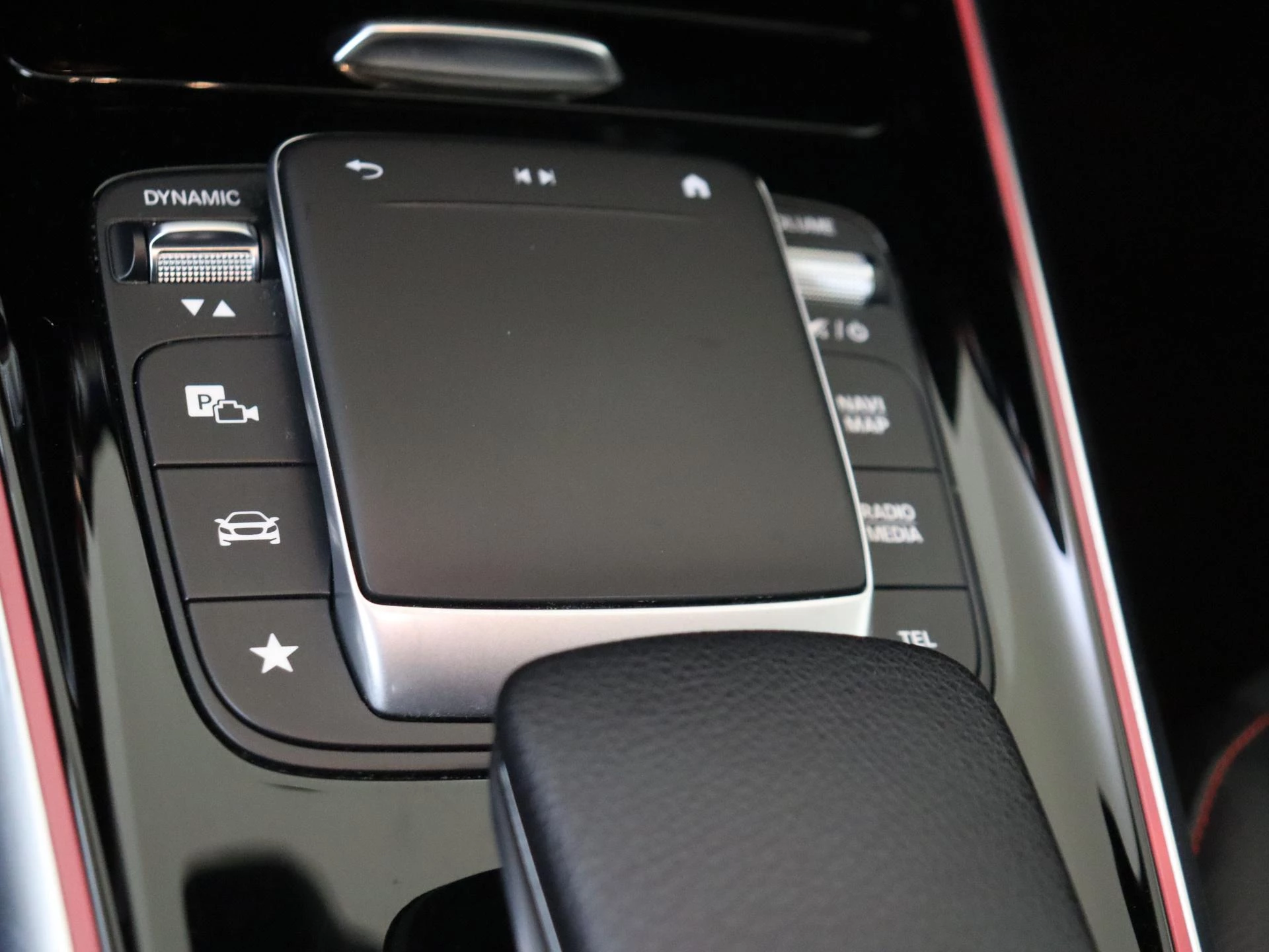 Mercedes-Benz-B-Klasse-image-19